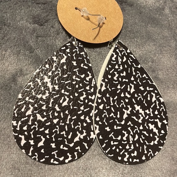 Vegan Leather Back to School Teacher Pre-K Earrings Great to Bundle! - Picture 5 of 6